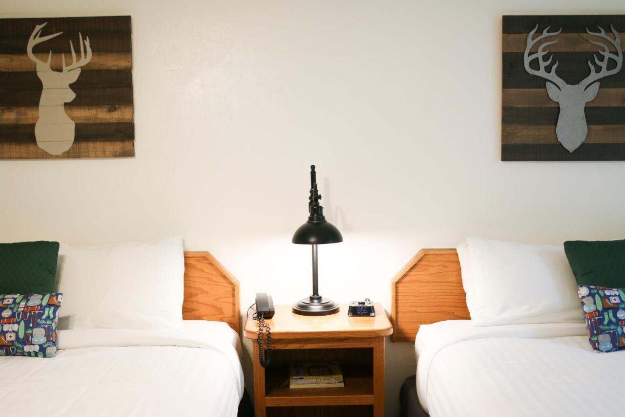 Buckeye Tree Lodge Трі-Риверс Екстер'єр фото